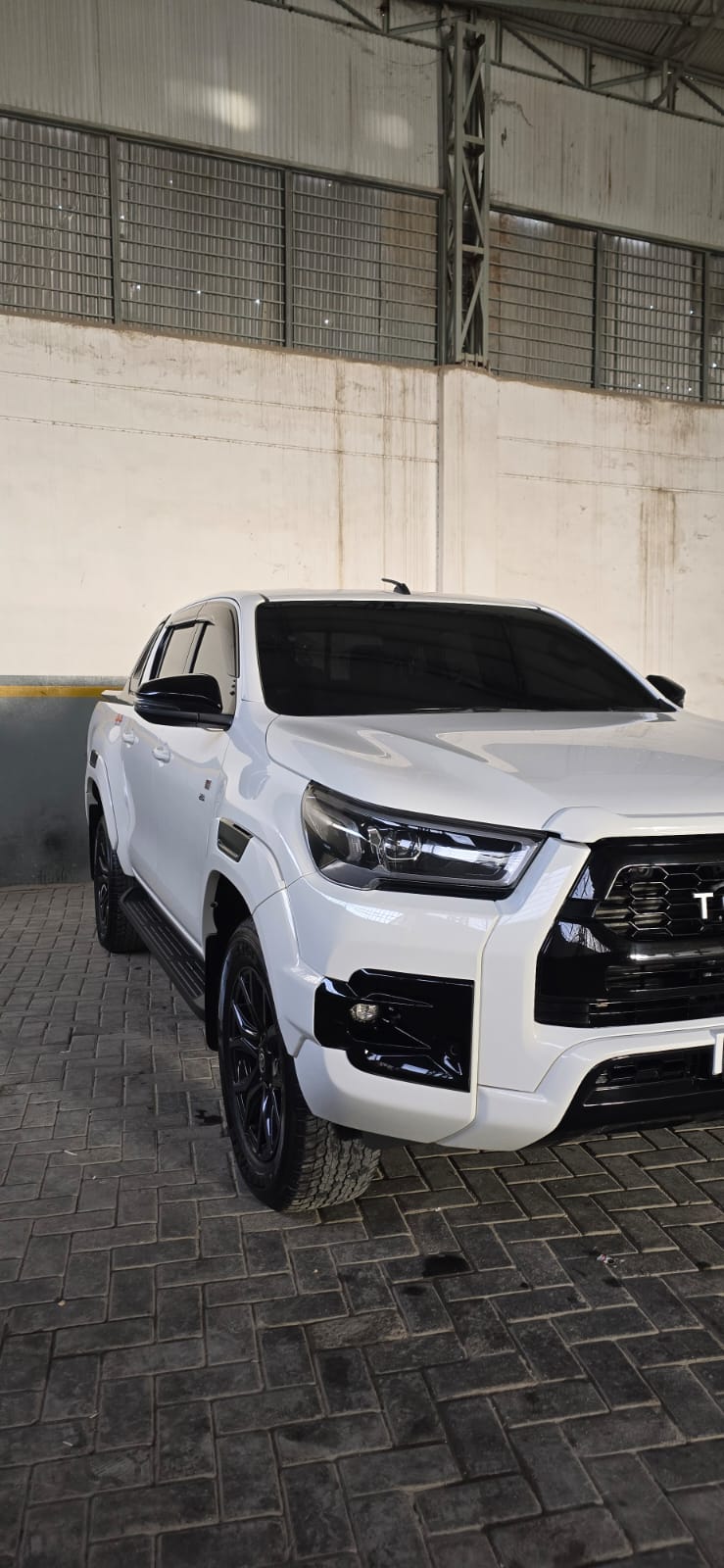 
								Toyota: Revo GR full									